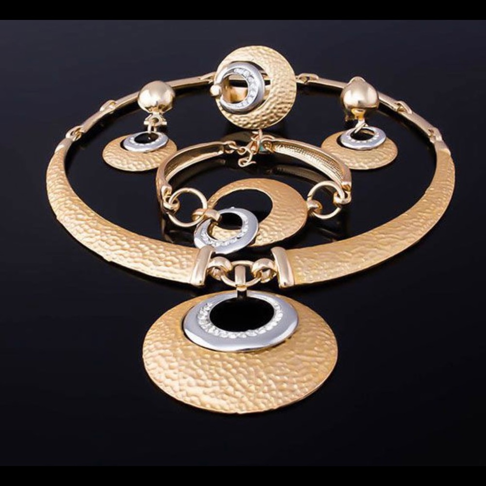 Necklace Set - Picture 4 of 6